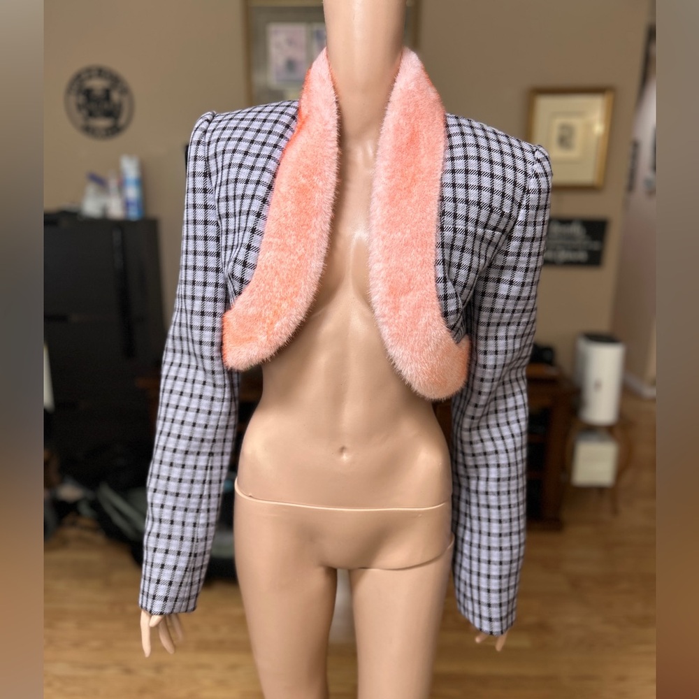 NWT AREA Plaid Cropped Blazer with Peach Pink Faux Fur Collar size 4